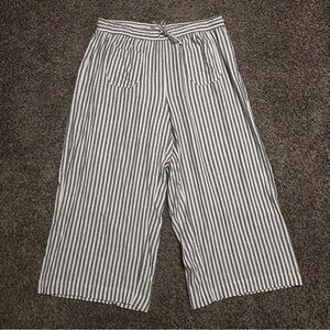 DIP Women’s CROP Wide-leg XL Pants All Over Striped Pattern